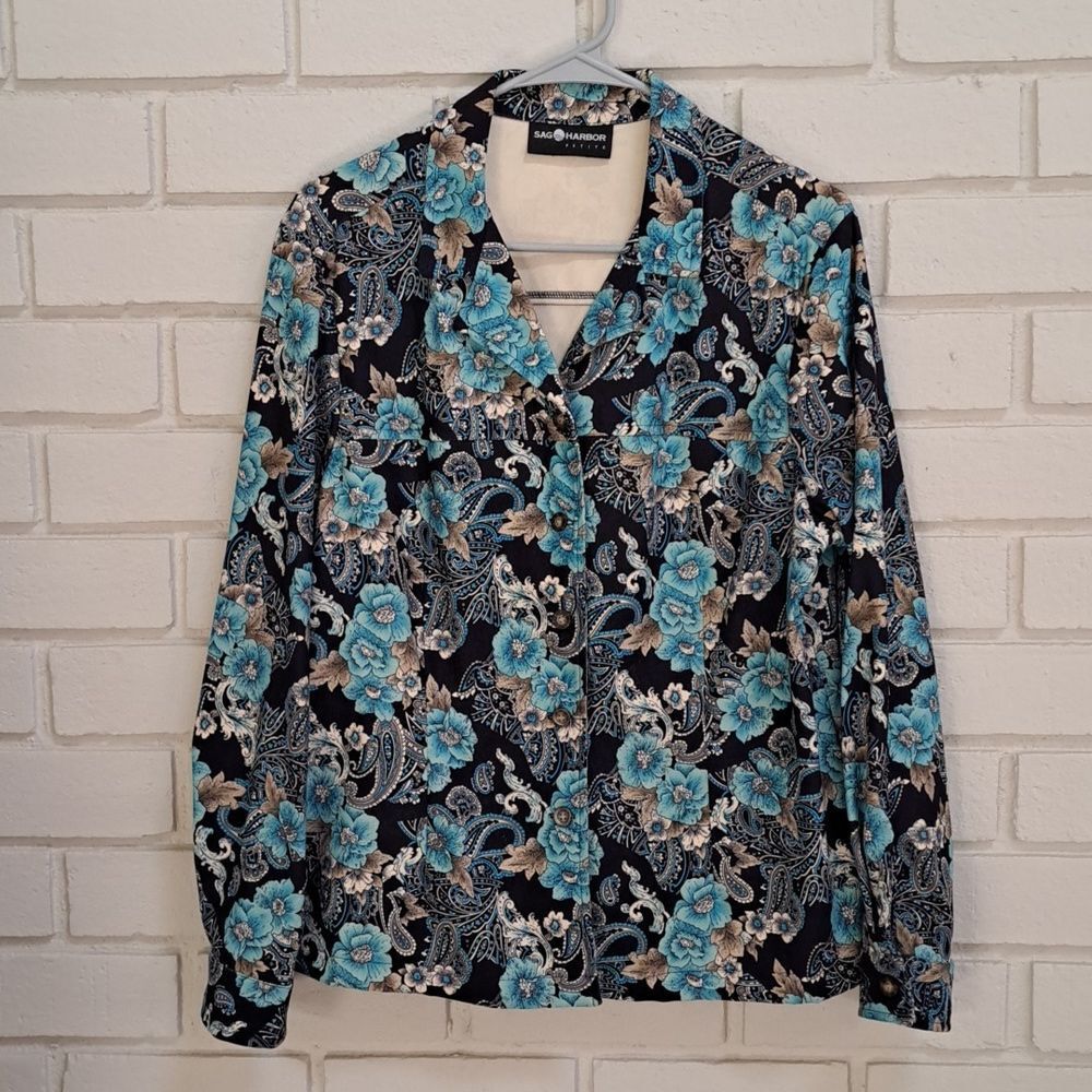 Sag Harbor Floral Plaisley Button Down Blouse. Size Se Measurements